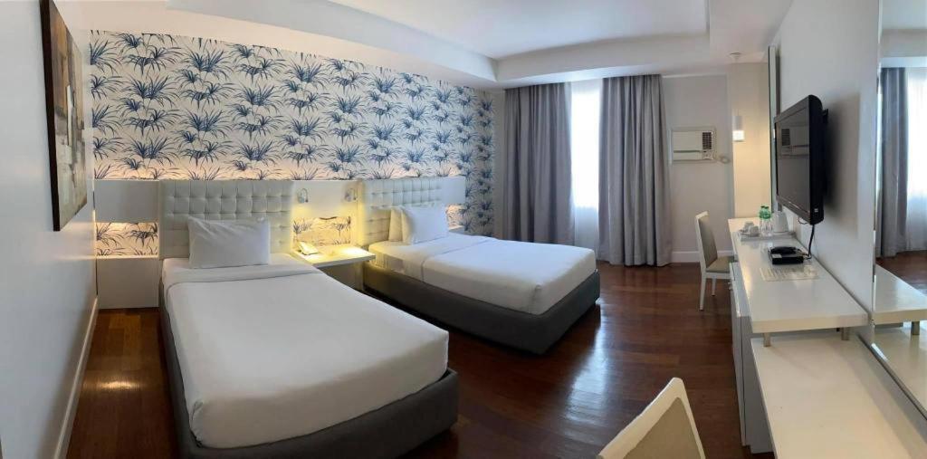 Diversion 21 Hotel Iloilo City Kültér fotó