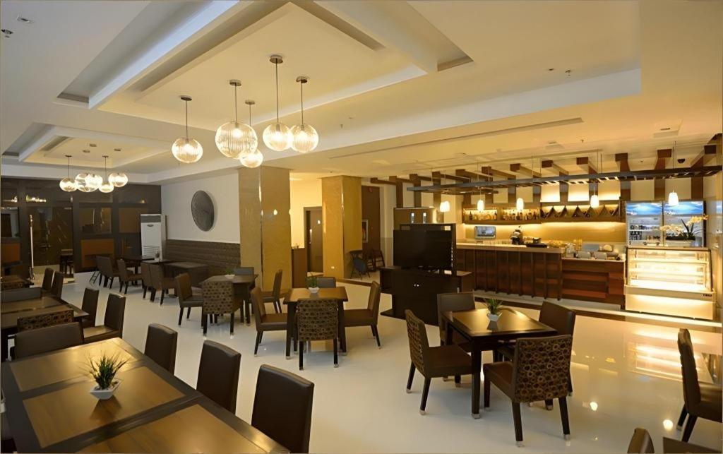 Diversion 21 Hotel Iloilo City Kültér fotó
